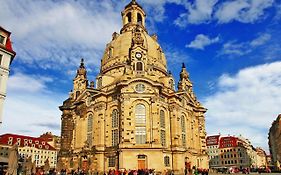 Schoenes Zimmer Naeher Bahnhof Neustadt Dresden Zentral Wlan